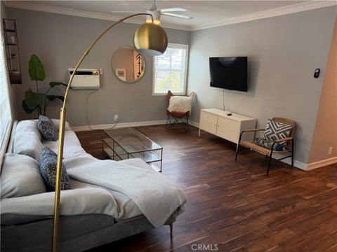 Photo of 2244 W Adams Boulevard #6, Los Angeles, CA 90018 (MLS # SR26167190)