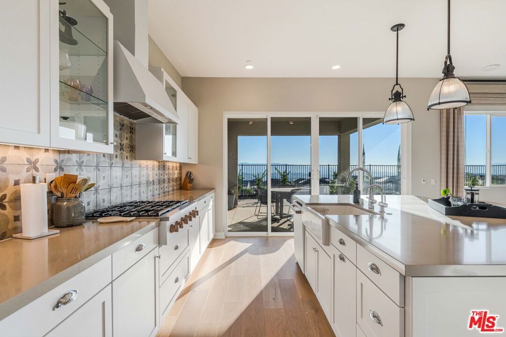 Photo of 28609 Windbreak Terrace, Santa Clarita, CA 91350 (MLS # 26750879)