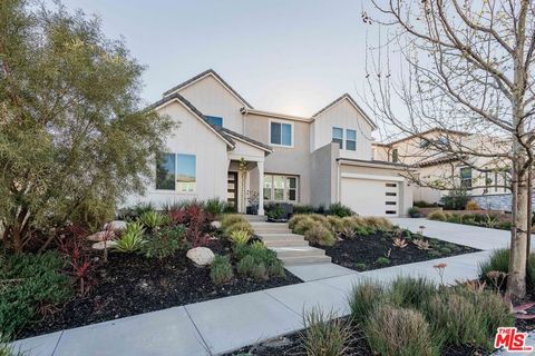 Photo of 28609 Windbreak Terrace, Santa Clarita, CA 91350 (MLS # 26750879)