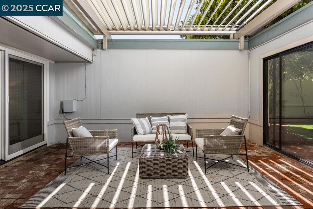 ROSSMOOR - Residential