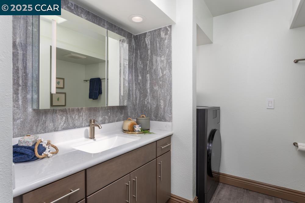 ROSSMOOR - Residential