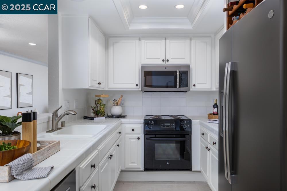 ROSSMOOR - Residential