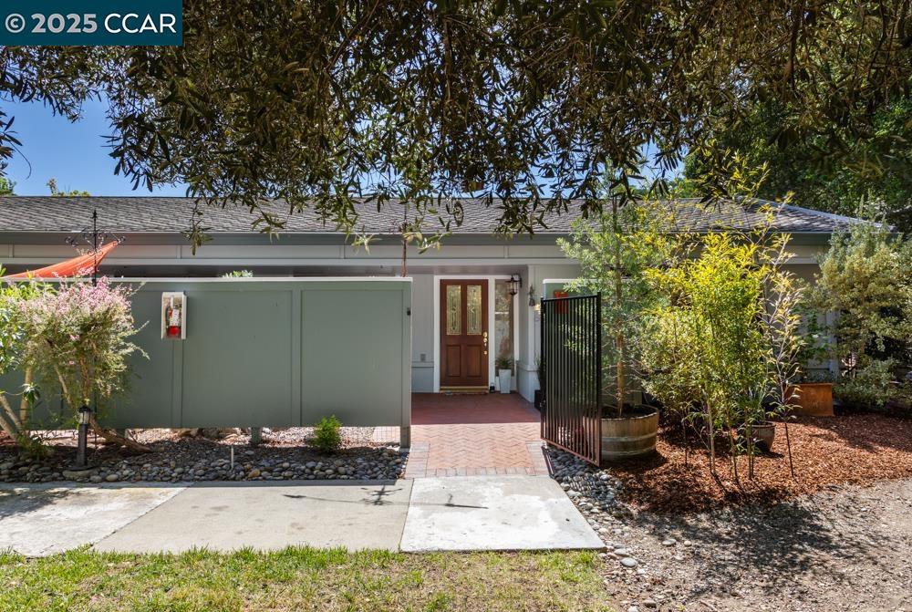 ROSSMOOR - Residential