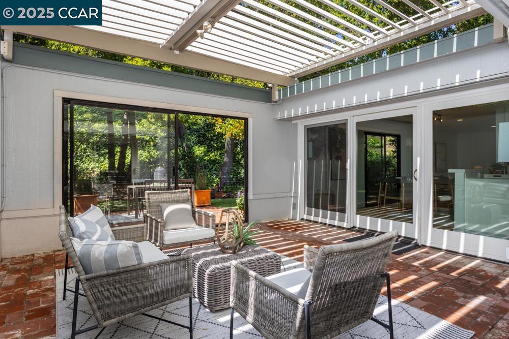 ROSSMOOR - Residential