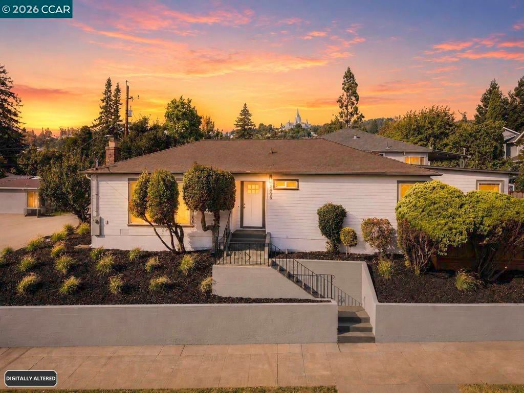 2808 Carmel Street St, Oakland CA 94602