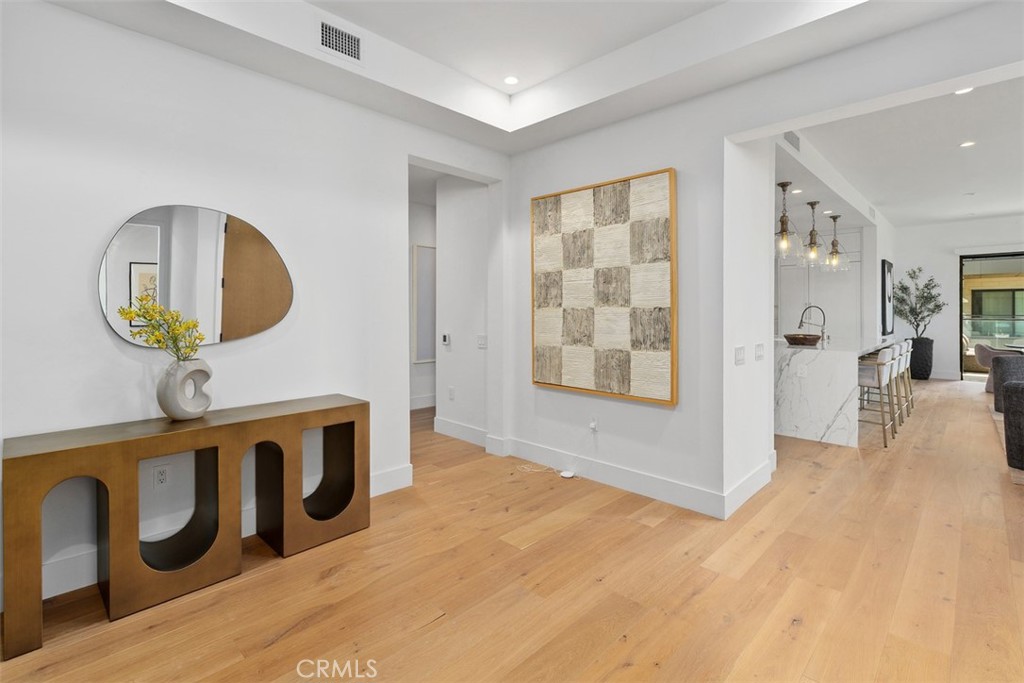 4261 Uptown Newport 1