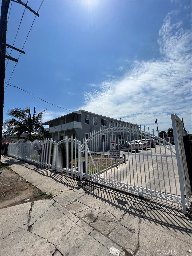 714 E 108th