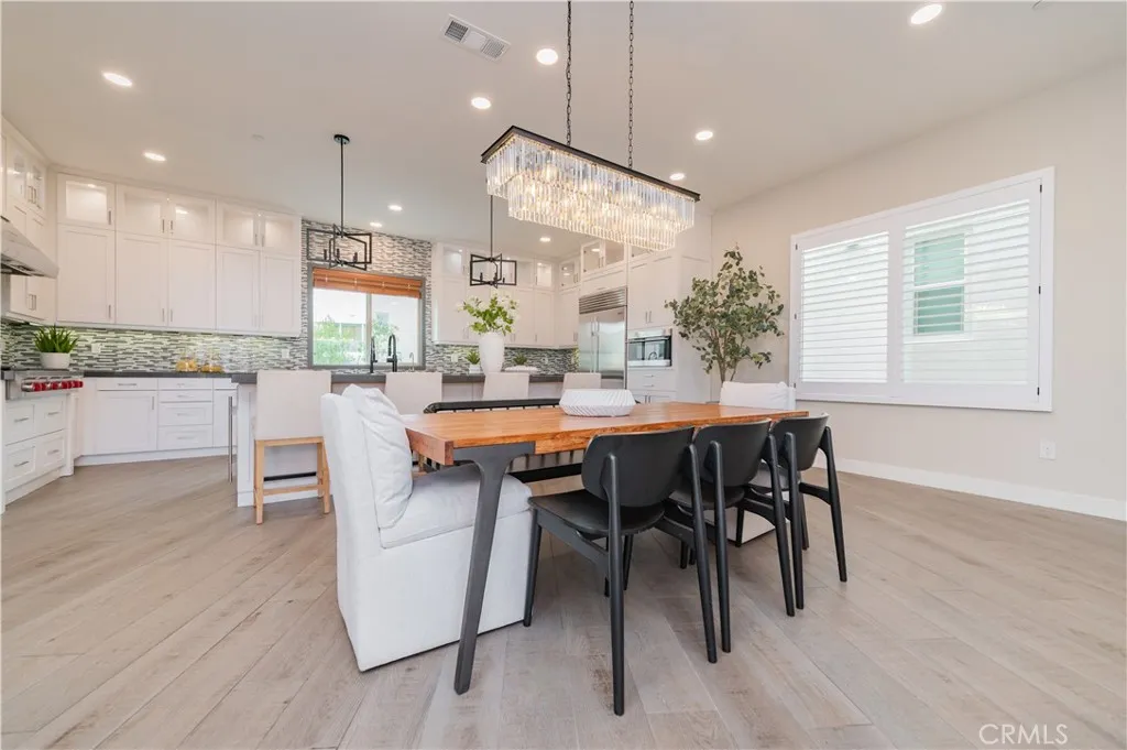 Irvine, California 92618, United States, 4 Bedrooms Bedrooms, ,4 BathroomsBathrooms,Residential,Active,160094