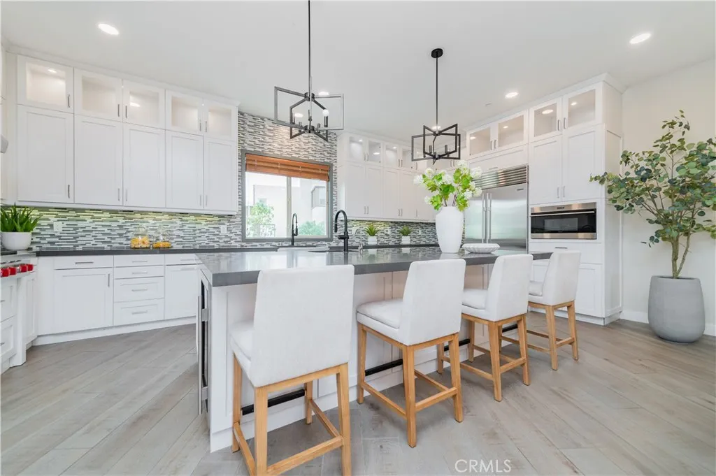 Irvine, California 92618, United States, 4 Bedrooms Bedrooms, ,4 BathroomsBathrooms,Residential,Active,160094