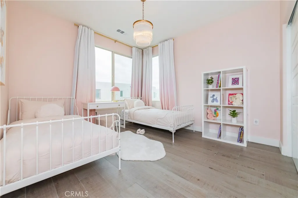 Irvine, California 92618, United States, 4 Bedrooms Bedrooms, ,4 BathroomsBathrooms,Residential,Active,160094