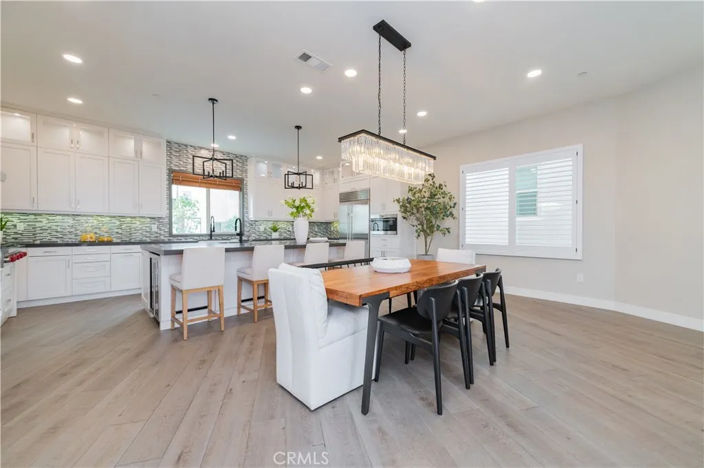 Irvine, California 92618, United States, 4 Bedrooms Bedrooms, ,4 BathroomsBathrooms,Residential,Active,160094