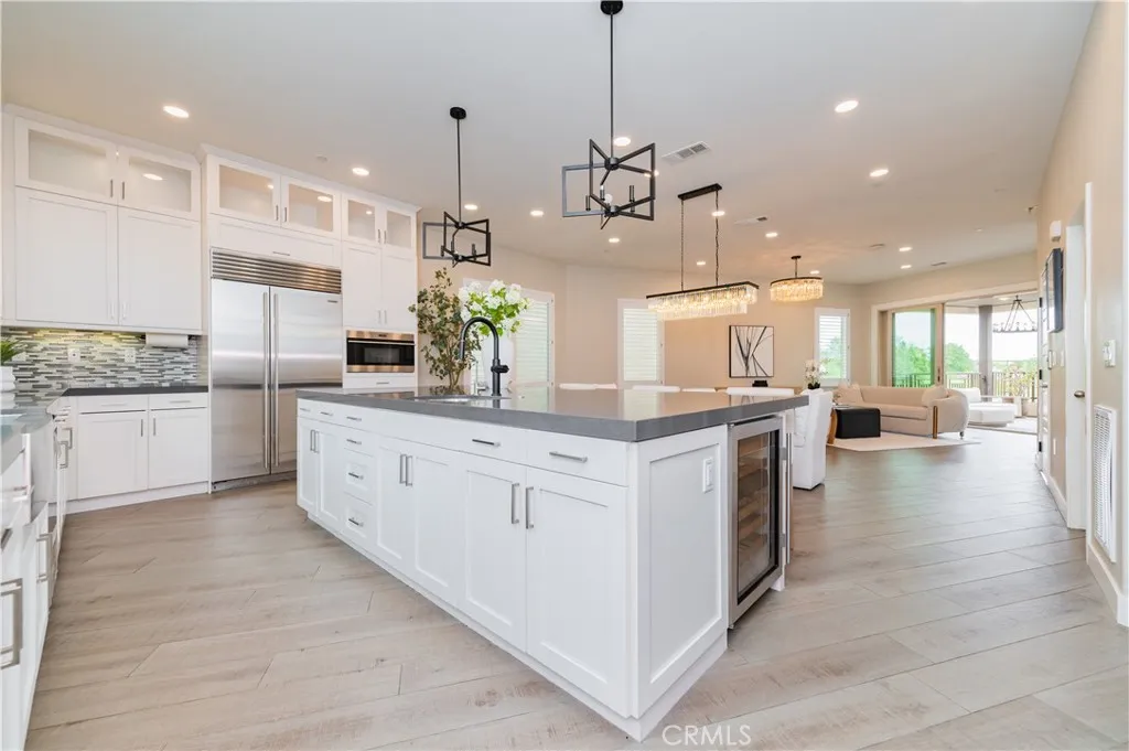 Irvine, California 92618, United States, 4 Bedrooms Bedrooms, ,4 BathroomsBathrooms,Residential,Active,160094