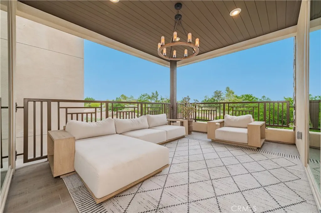 Irvine, California 92618, United States, 4 Bedrooms Bedrooms, ,4 BathroomsBathrooms,Residential,Active,160094