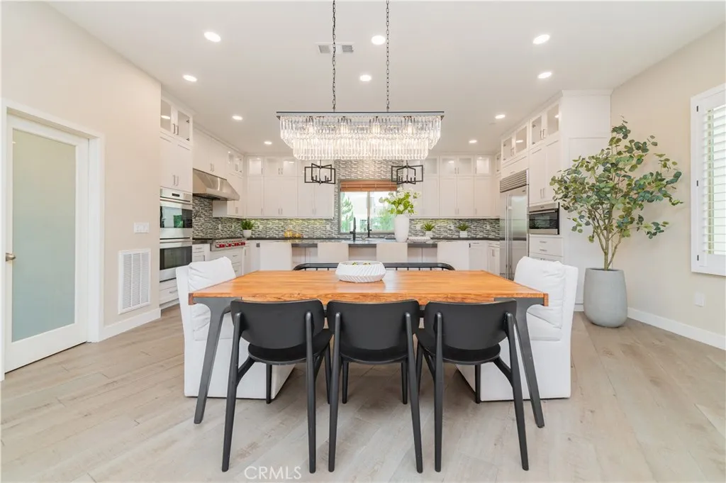 Irvine, California 92618, United States, 4 Bedrooms Bedrooms, ,4 BathroomsBathrooms,Residential,Active,160094