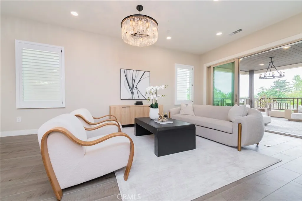 Irvine, California 92618, United States, 4 Bedrooms Bedrooms, ,4 BathroomsBathrooms,Residential,Active,160094