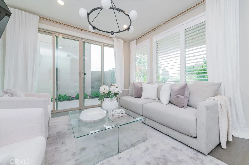 Irvine, California 92618, United States, 4 Bedrooms Bedrooms, ,4 BathroomsBathrooms,Residential,Active,160094