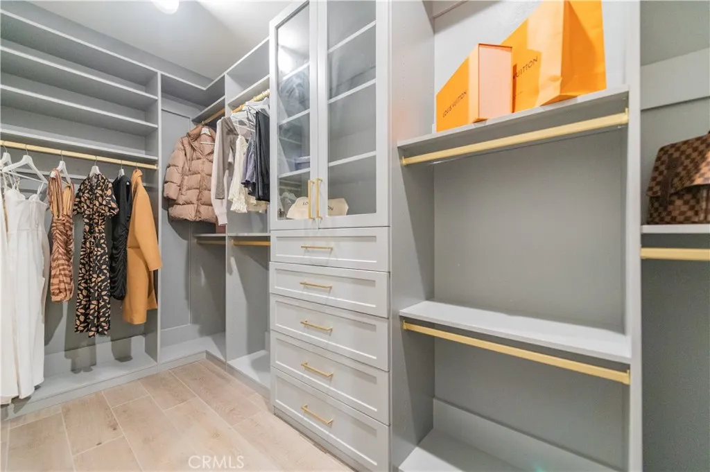 Irvine, California 92618, United States, 4 Bedrooms Bedrooms, ,4 BathroomsBathrooms,Residential,Active,160094