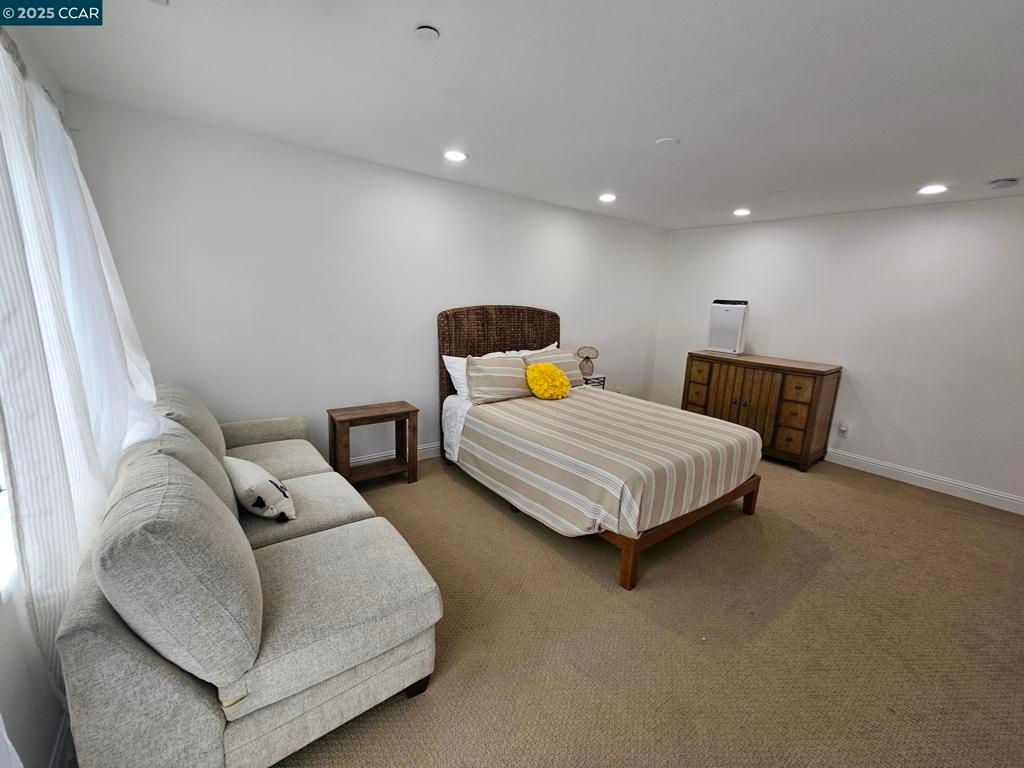 listing image 130720872414481729161