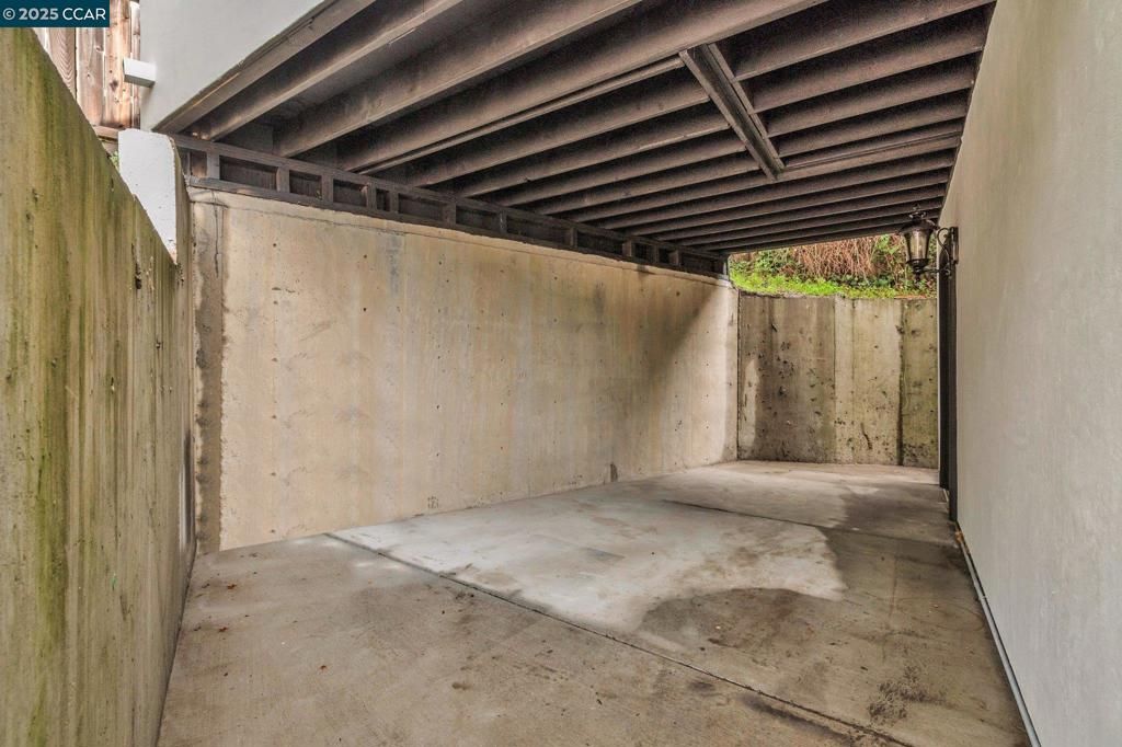 listing image 130722156321329359267