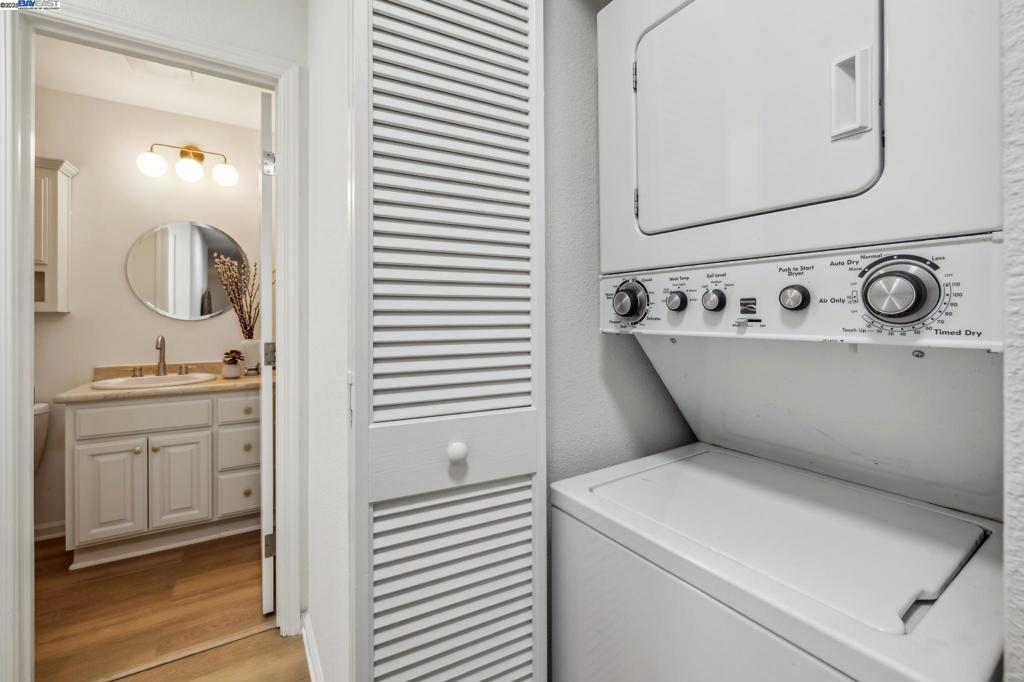 WASHINGTON MANOR - Residential