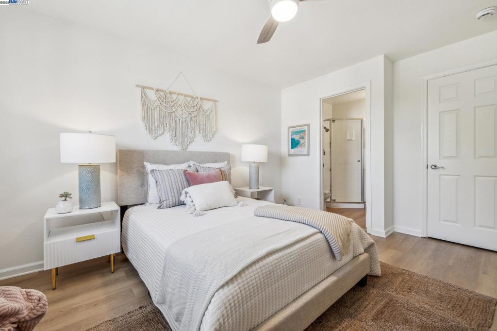 WASHINGTON MANOR - Residential