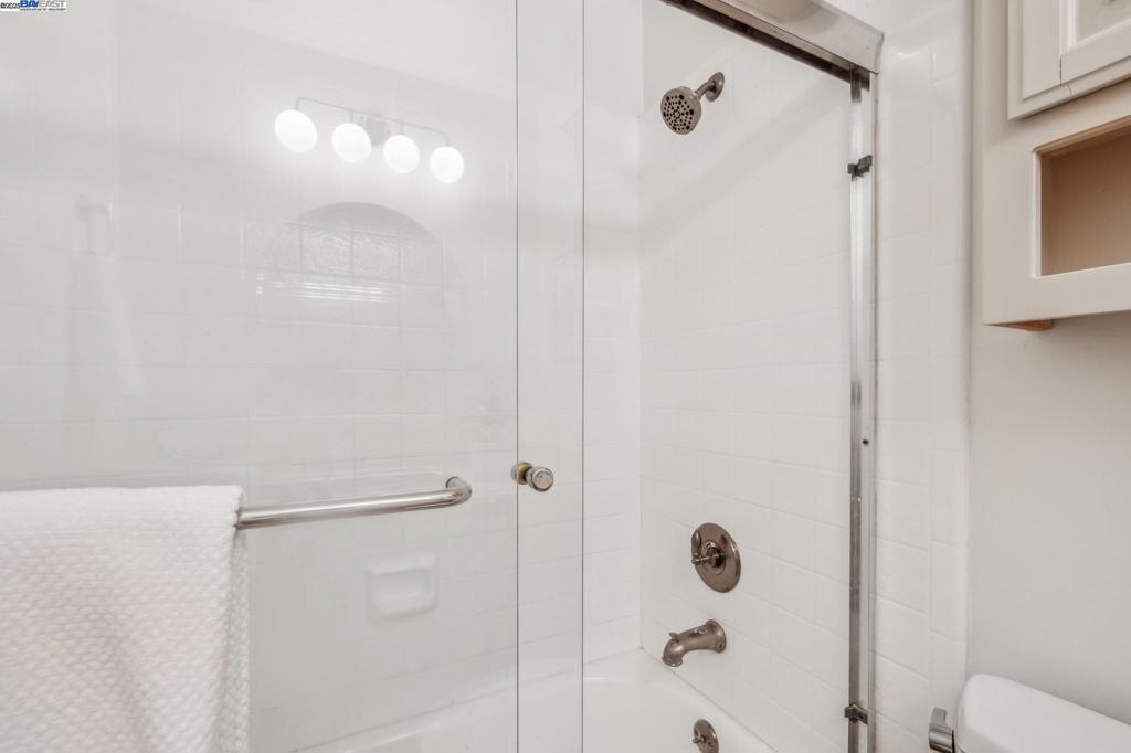 WASHINGTON MANOR - Residential