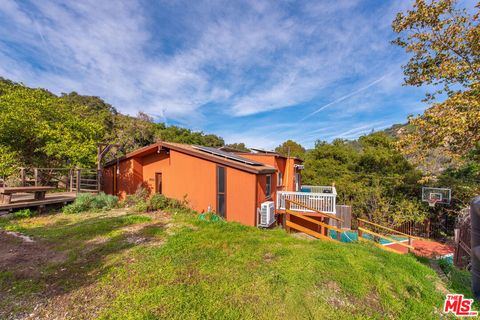 Photo of 19511 Sunken Trail, Topanga, CA 90290 (MLS # 26642647)