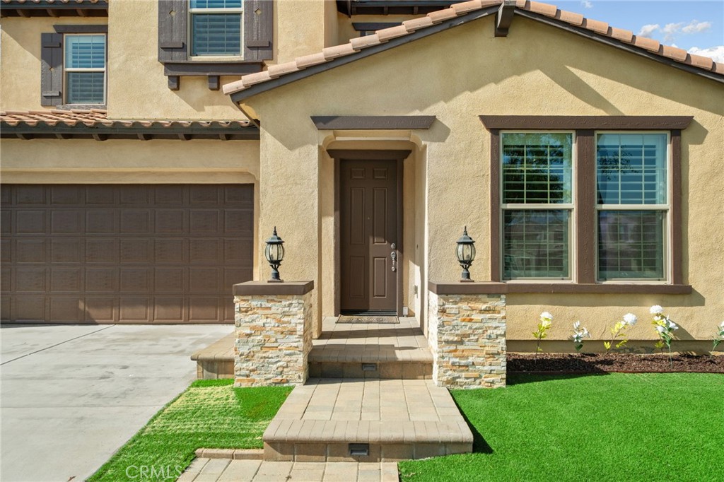 3121 E Silver Sky Drive