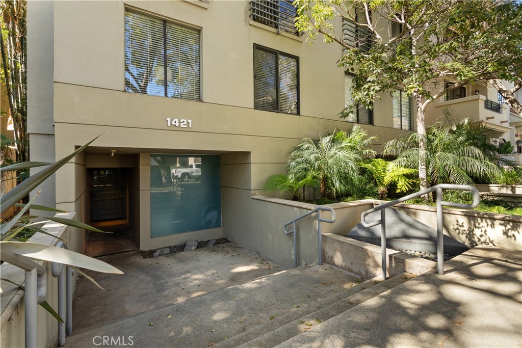 1421 Greenfield Avenue