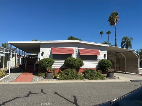 Photo of 5001 W Florida Ave, Hemet, CA 92545 (MLS # SW26193927)