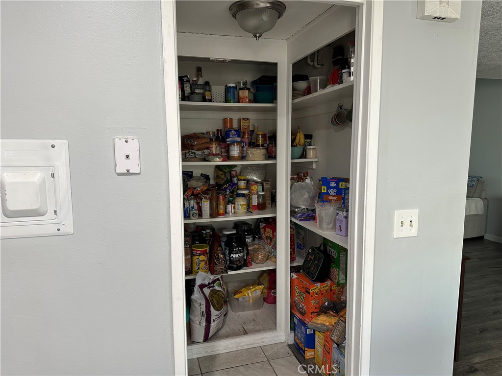 25260 Avenida Dorena