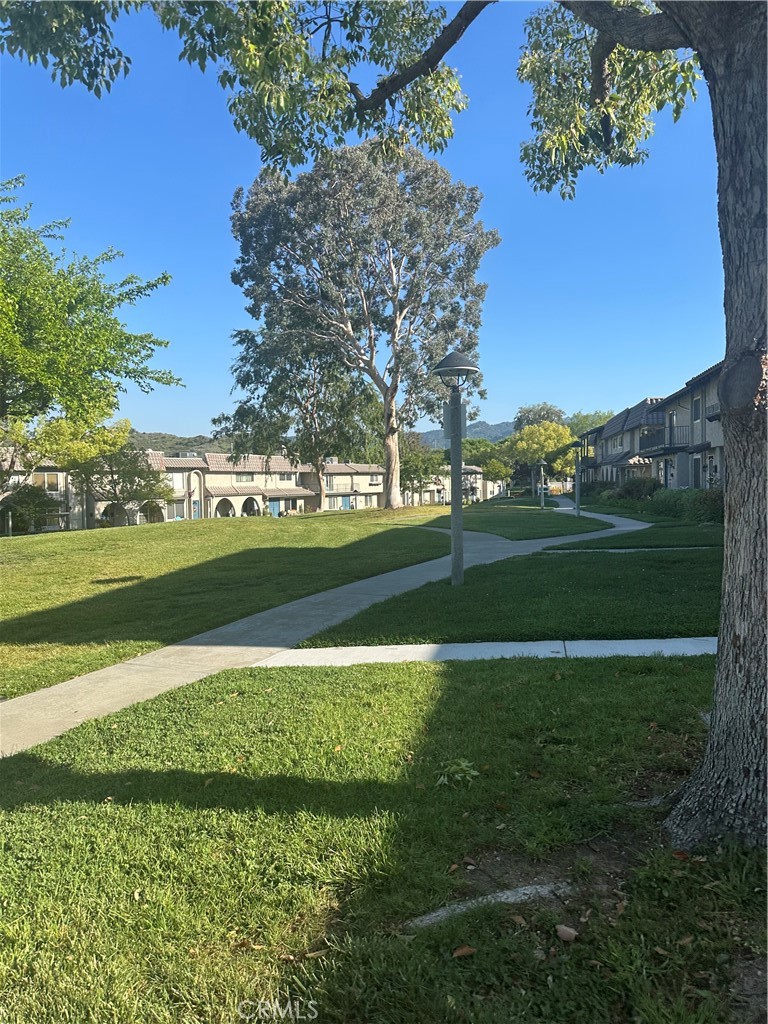 25260 Avenida Dorena