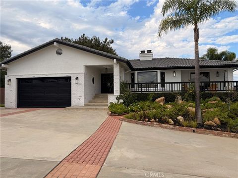 1677 S Hill Avenue Fallbrook CA 92028