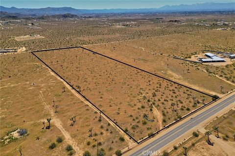 Photo of 0 Cahuilla Road, Apple Valley, CA 92307 (MLS # PW26076072)