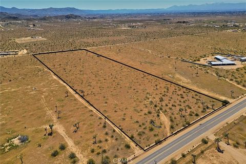 Photo of 0 Cahuilla Road, Apple Valley, CA 92307 (MLS # PW26076072)