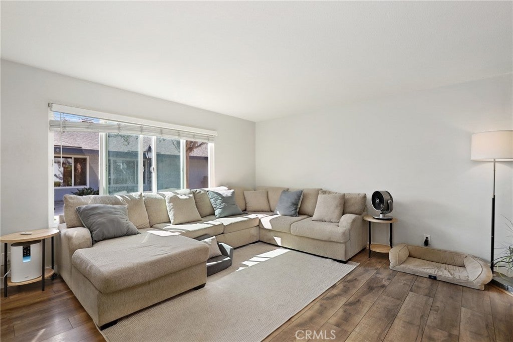 1107 W Memory Lane 13C
