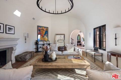 Photo of 8425 W Sunset Boulevard, West Hollywood, CA 90069 (MLS # 26102731)