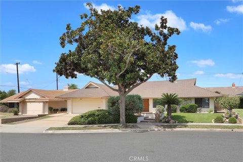 Photo of 143 Islandia Drive DR, Placentia, CA 92870 (MLS # OC26207288)