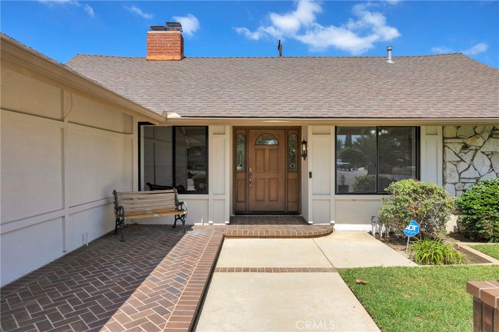 143 Islandia Drive