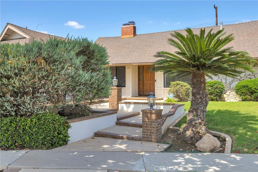 143 Islandia Drive
