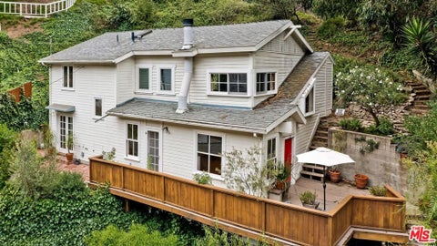 Photo of 1529 N Beverly Glen Boulevard, Los Angeles, CA 90077 (MLS # 26104491)