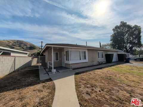 Photo of 7758 N Glenoaks Boulevard, Burbank, CA 91504 (MLS # 26670707)