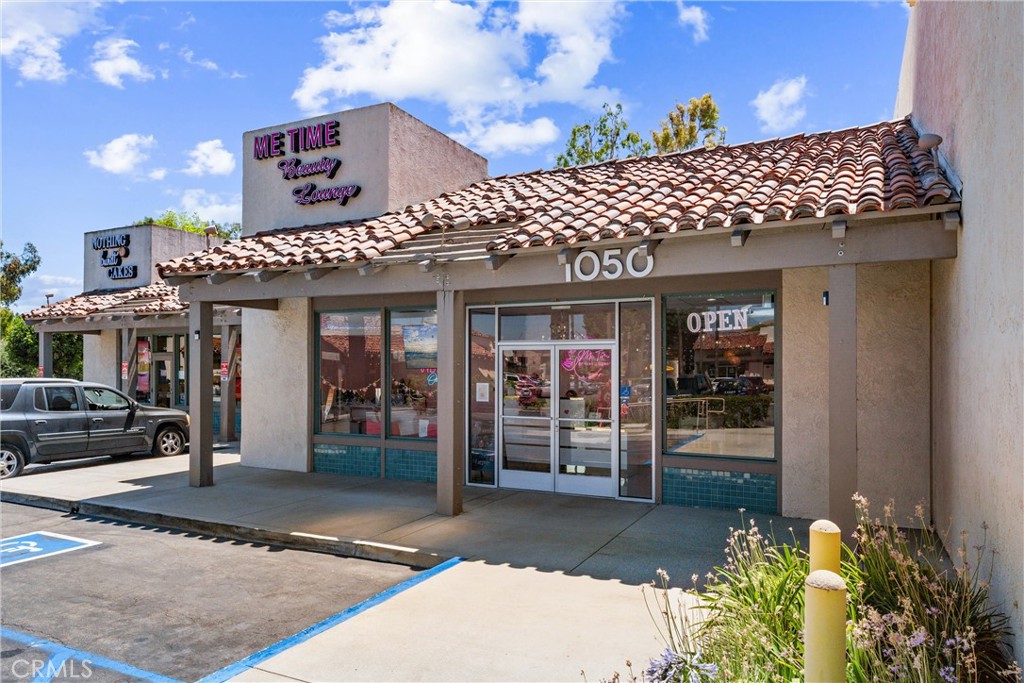 1050 E Imperial Highway