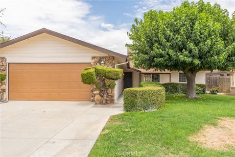 Photo of 1232 Chestnut Avenue, Beaumont, CA 92223 (MLS # IG26164670)