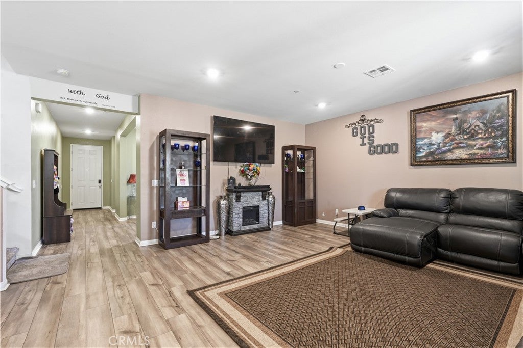 15627 Raptor Road