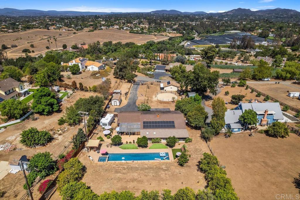1905 Green Vista Lane