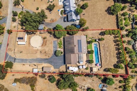 Photo of 1905 Green Vista Lane, Fallbrook, CA 92028 (MLS # NDP2608754)