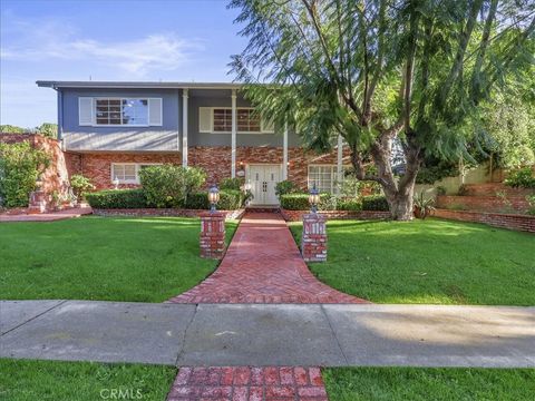 Photo of 23301 Blythe Street, West Hills, CA 91304 (MLS # SR26076690)