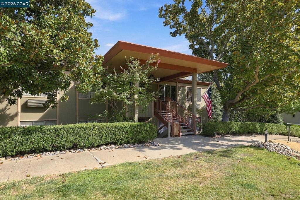 1138 Skycrest Dr 8