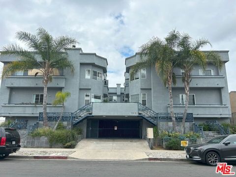 Photo of 7916 Blackburn Avenue #1, Los Angeles, CA 90048 (MLS # 26727415)